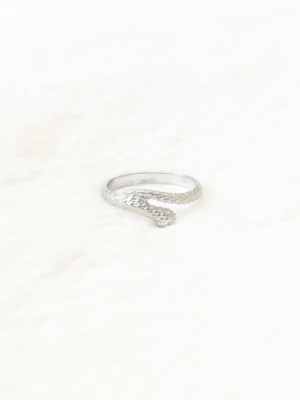 5/$15 🩷 MUST BUNDLE Silver Snake Wrap Ring - Women Jewelry